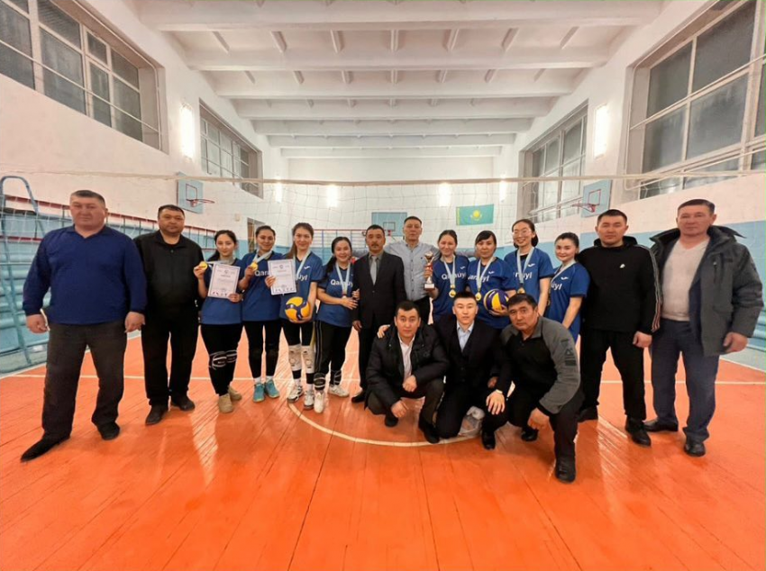 Аудандық білім қызметкерлері кәсіподағының мұғалімдер және жұмысшы қызметкерлер қыздар арасында волейболдан өткен аудандық біріншілік